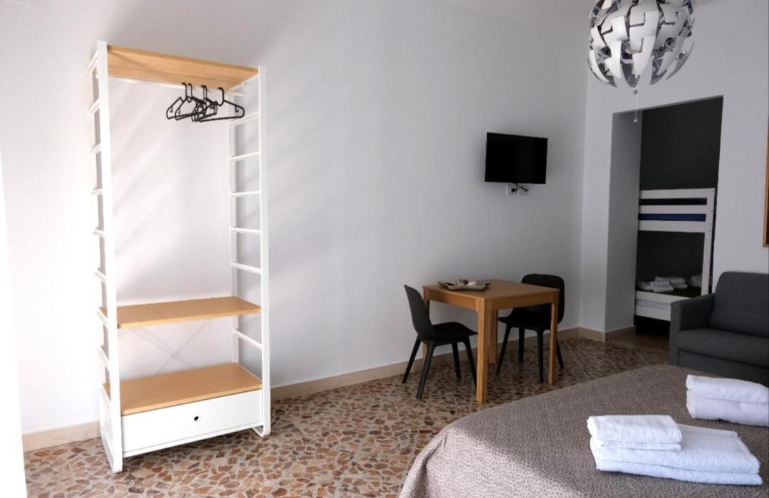 Sole & Luna Guest House Bari Dış mekan fotoğraf